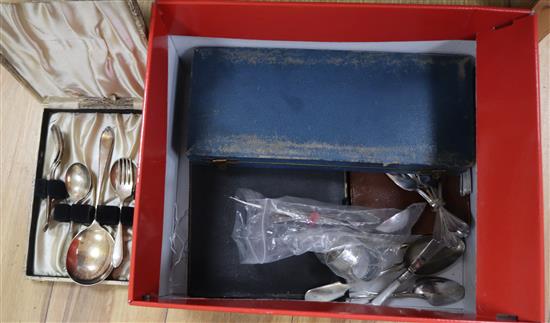 Mixed plated wares, including cased sets of fish and dessert eaters